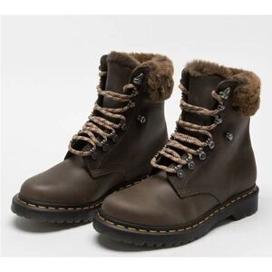 Dr. Martens 1460 Serena Boot Womens 8 Brown Faux Fur Lined Lace Up